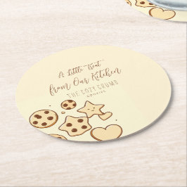 Eine kleine Leckerei aus unserer Küche (Creme) Runder Pappuntersetzer