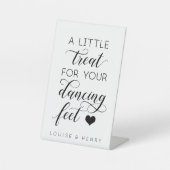 Eine kleine Leckerei für Ihre Tanzfüße Drehte Flop Sockelschild (Vorderseite)