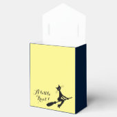 Eine kleine Leckerei! Katze auf Broomstick Geschenkschachtel (Geöffnet)