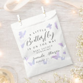 Eine kleine Lila Babydusche Geschenktütchen (Ausgeschnitten)