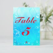 Eine kleine Mermaid Beach Party Tischnummer Card (Stehend Vorderseite)
