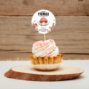 eine kleine Pilzpilzspuppe Butterfly Moth Babydusc Runder Aufkleber