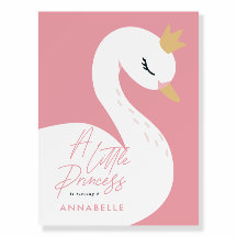 Eine kleine Prinzessin schwinkt pinkfarben, mädche