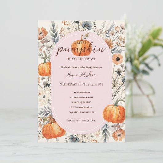 Eine kleine Pumkin Floral Baby Girl Dusche Einladung (Stehend Vorderseite)