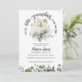 Eine kleine Pumpkin Greenery Baby Dusche Einladung (Stehend Vorderseite)