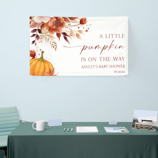 Eine kleine Pumpkin Rusty Burgundy Floral Baby Dus Banner (Messeveranstaltung)