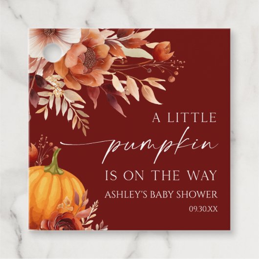Eine kleine Pumpkin Rusty Burgundy Floral Baby Dus Geschenkanhänger (Vorderseite)