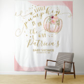 Eine kleine Puppen-Girl-Dusche im Hintergrund Wandteppich (Beispiel)