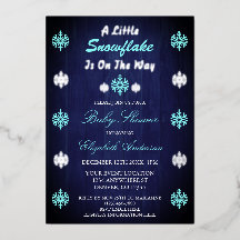 Eine kleine Schneeflocke ist auf dem Weg zur Babyd