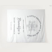 Eine kleine Schneeflocke Winterdusche im Hintergru Wandteppich (Vorderseite (Horizontal))