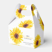 Eine kleine Sonnenblume befindet sich auf der "Way Geschenkschachtel (Rückseite)