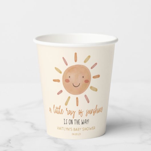 Eine kleine Sonnenstraße mit gelber Sonnendusche Pappbecher (Rückseite)