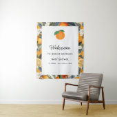 Eine kleine Süsse befindet sich auf der Way Citrus Wandteppich (Beispiel)