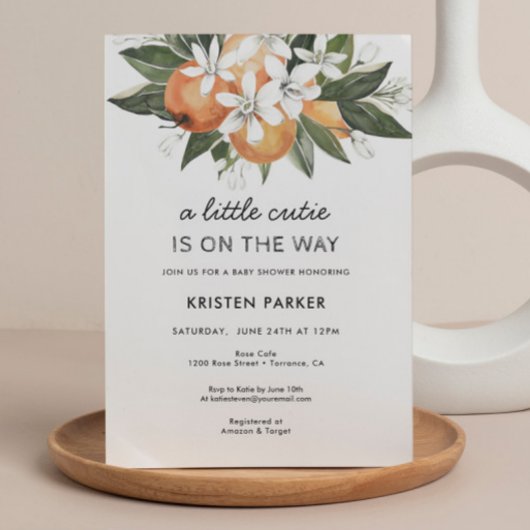 Eine kleine Süsse befindet sich auf der Way Modern Einladung