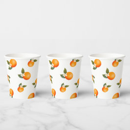 Eine kleine Süsse befindet sich auf der Way Orange Pappbecher