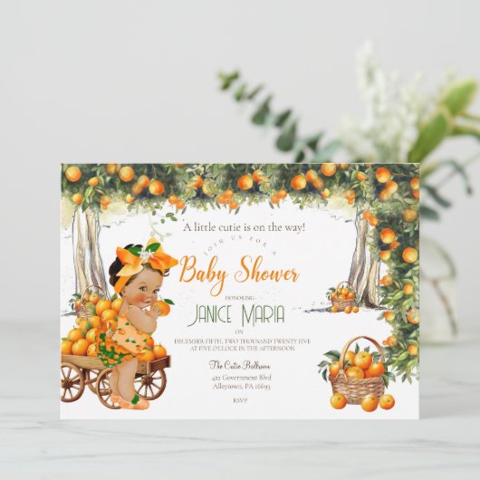 Eine kleine Süsse ist auf dem Weg Baby Shower Einl Einladung (Stehend Vorderseite)