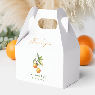 Eine kleine Süsse ist auf dem Weg zum Baby Duschka Geschenkschachtel