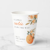 Eine kleine Süsse ist auf dem Weg zur Citrus Baby Pappbecher (Vorderseite)