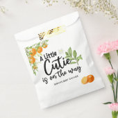 Eine kleine Süsse ist auf dem Weg zur Orange Baby  Geschenktütchen (Versiegelt)