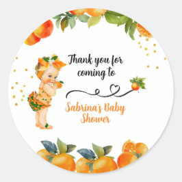 Eine kleine Süsse ist auf ihrem Baby Duschkopf Runder Aufkleber