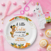 Eine kleine Süsse ist auf ihrem Way Baby Showroom Pappteller (Party)