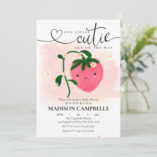 Eine kleine Süsse ist unterwegs Erdbeere Einladung (Stehend Vorderseite)
