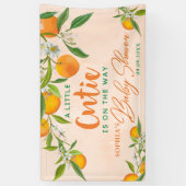 Eine kleine Süsse ist unterwegs mit einer orangefa Banner (Vertikal)