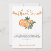 Eine kleine Süsse ist unterwegs mit einer orangefa Dankeskarte (Vorderseite)