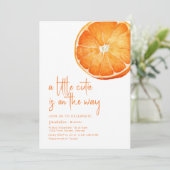 Eine kleine Süsse lädt die Babydusche ein Einladung (Stehend Vorderseite)