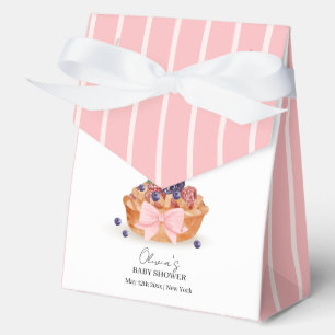 Eine kleine Süsse Pie Berry Bow Babydusche Geschenkschachtel