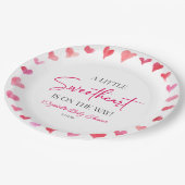 Eine kleine süße Red Pink Hearts Baby Dusche Pappteller (Schrägansicht)