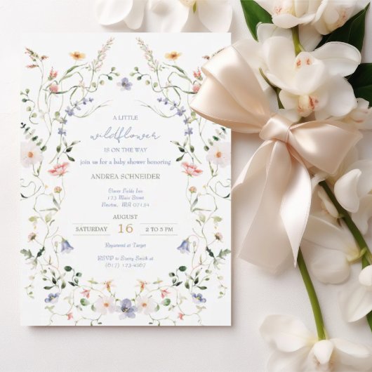 Eine kleine Wildblume ist auf dem Weg zur Babydusc Einladung