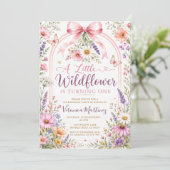 Eine kleine Wildblume wird an einem Mädchen-Geburt Einladung (Stehend Vorderseite)