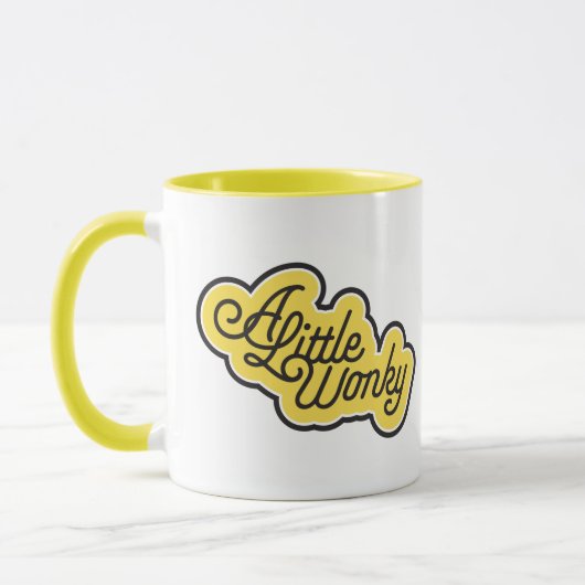Eine kleine Wonky-Tasse Tasse (Links)