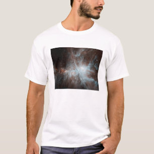 Eine Kolonie der heißen Junge spielt im T-Shirt