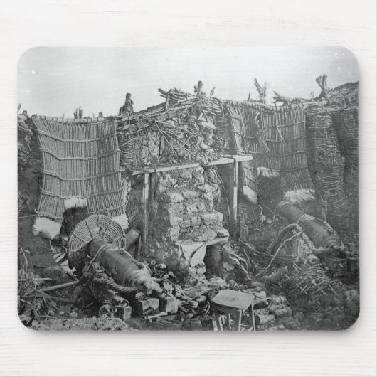 Eine Körperverletzung des Gewehr-zwei während des Mousepad (Vorne)