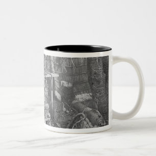 Eine Körperverletzung des Gewehr-zwei während des Zweifarbige Tasse