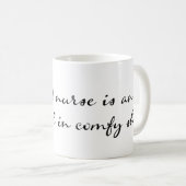 Eine Krankenschwester ist... Mug Kaffeetasse (VorderseiteRechts)
