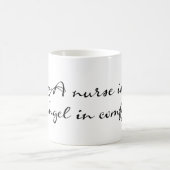 Eine Krankenschwester ist... Mug Kaffeetasse (Mittel)