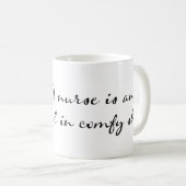 Eine Krankenschwester ist... Mug Kaffeetasse (VorderseiteRechts)