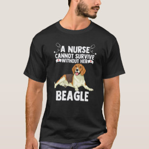 Eine Krankenschwester kann ohne ihren Beagle-Hund T-Shirt