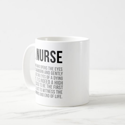 Eine Krankenschwester öffnet einem Neugeborenen di Kaffeetasse (Vorderseite Links)