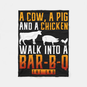 Eine Kuh, ein Schwein und ein Huhn gehen in ein R- Fleecedecke