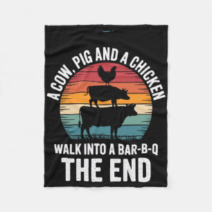 Eine Kuh ein Schwein und ein Huhn gehen in einen R Fleecedecke