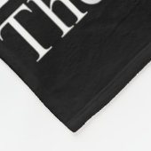 Eine Kuh, ein Schwein und ein Hühnchen wandern in Fleecedecke (Ecke)