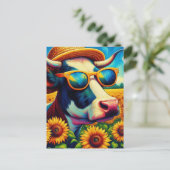 Eine Kuh in einer Sonnenbrille auf einem Sonnenblu Postkarte (Stehend Vorderseite)