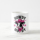 Eine Kuh mit einem lebhaften rosa Cowboy Kaffeetasse (Mittel)