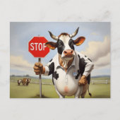 Eine Kuh mit einem Stoppschild Postkarte (Vorderseite)