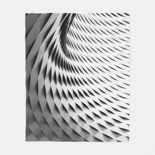 EINE KURVIERTE FASSADE, DIE IN DER WEISSEN LATTICE FLEECEDECKE (Vorderseite)