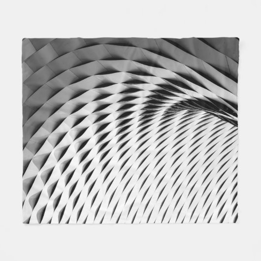 EINE KURVIERTE FASSADE, DIE IN DER WEISSEN LATTICE FLEECEDECKE (Vorderseite (Horizontal))